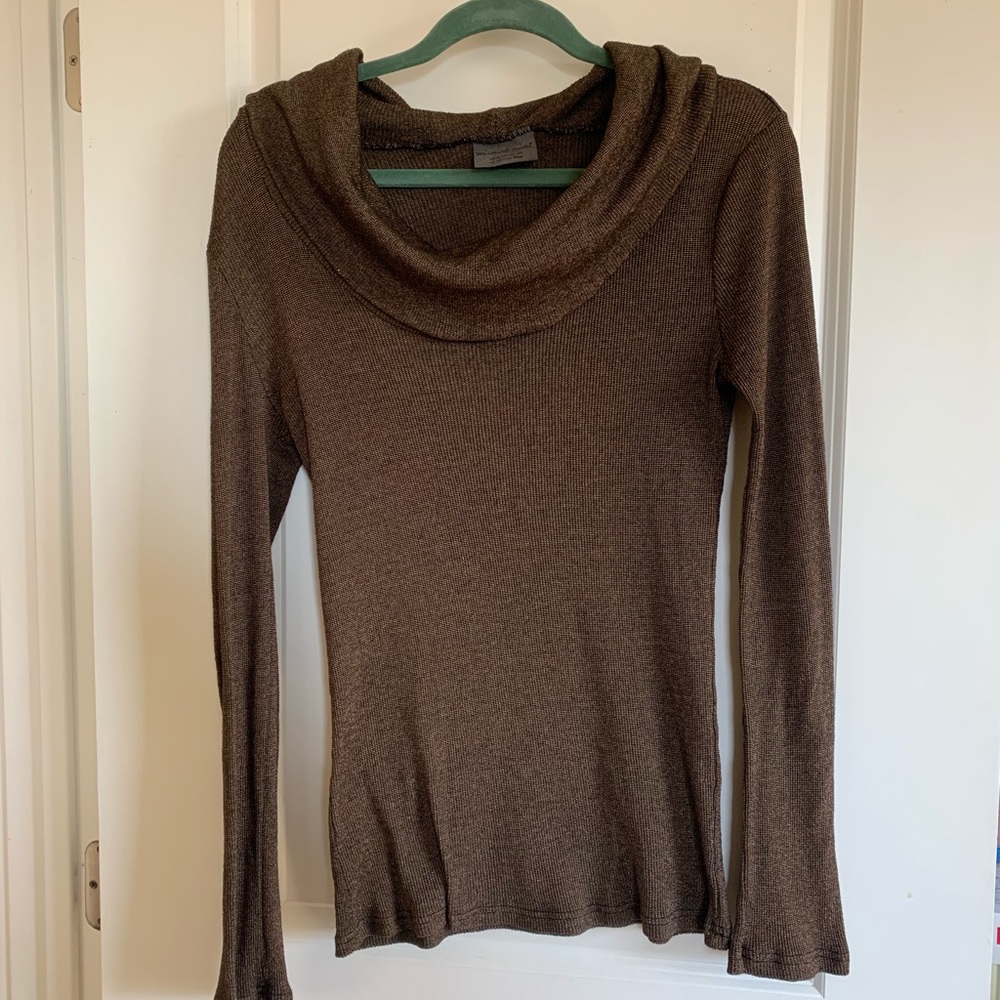 Michael stars long sleeve scoop neck shirt